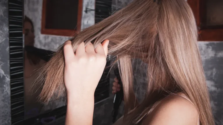 Common Haircare Mistakes That Cause Breakage