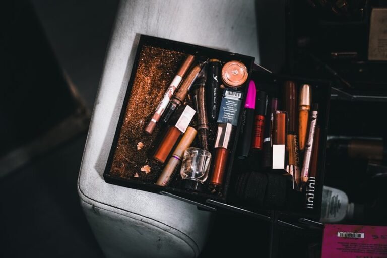 makeup storage organization ideas